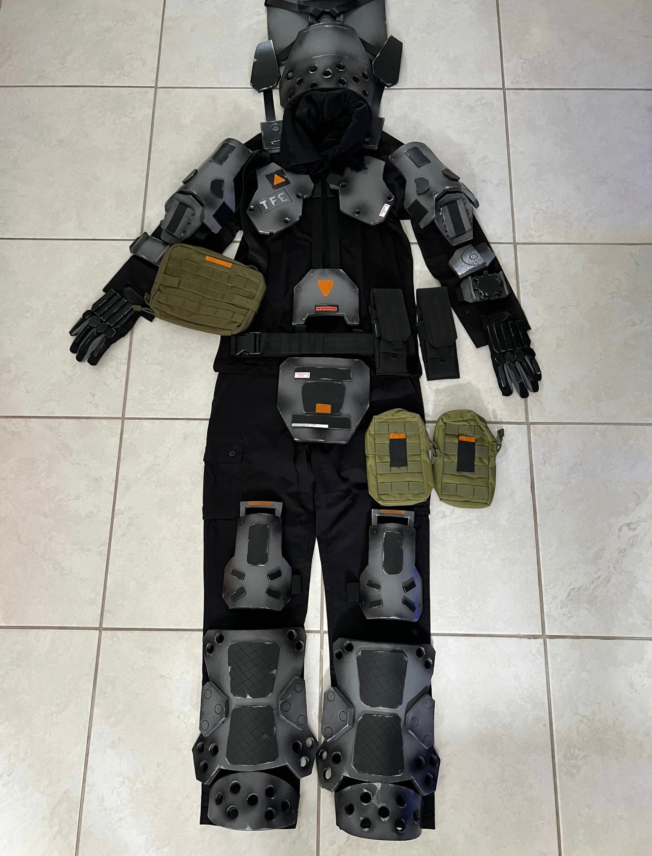 Titanfall Pilot Costume Set