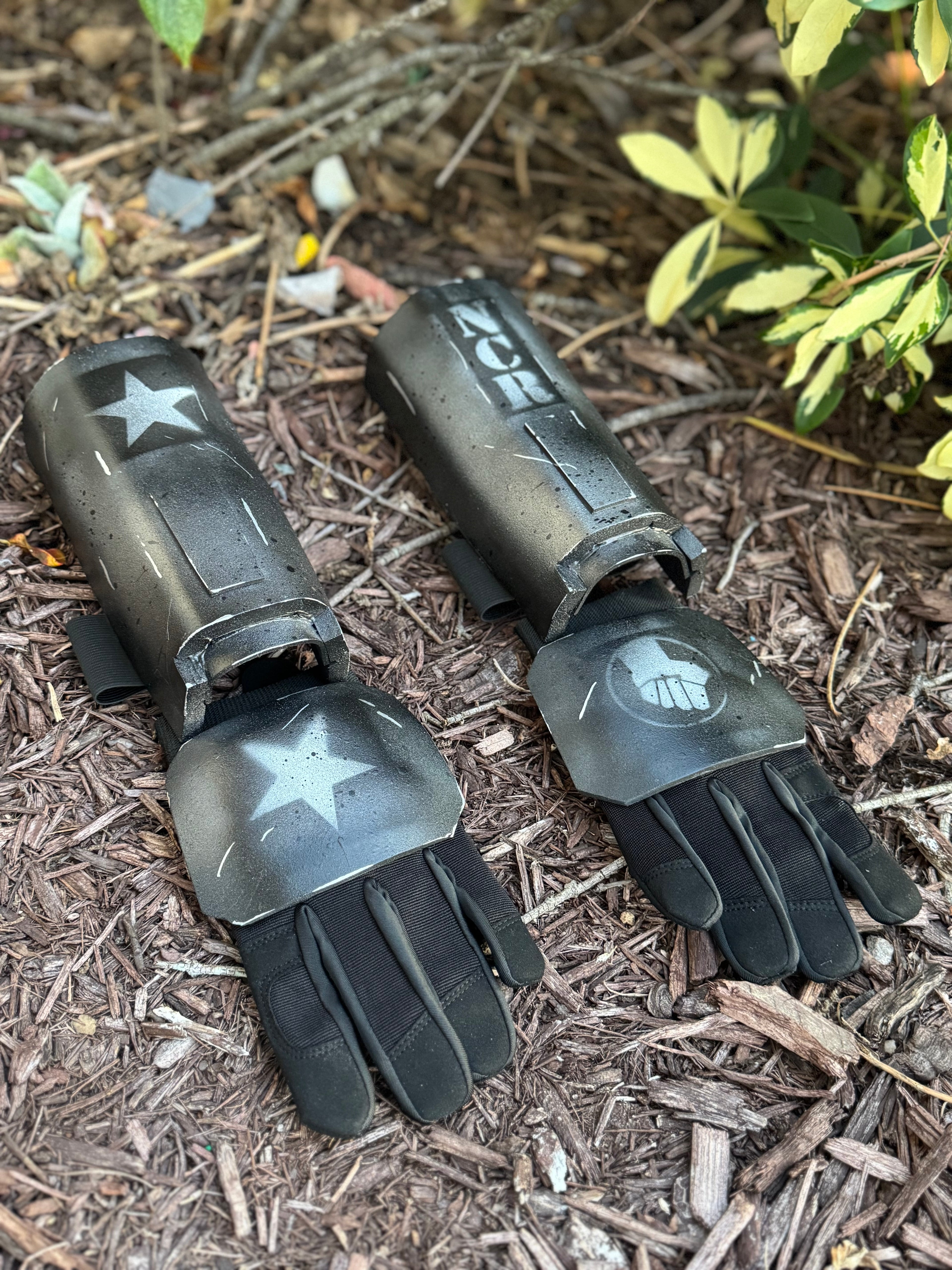 Fallout NCR Elite Arm Guards and Gloves