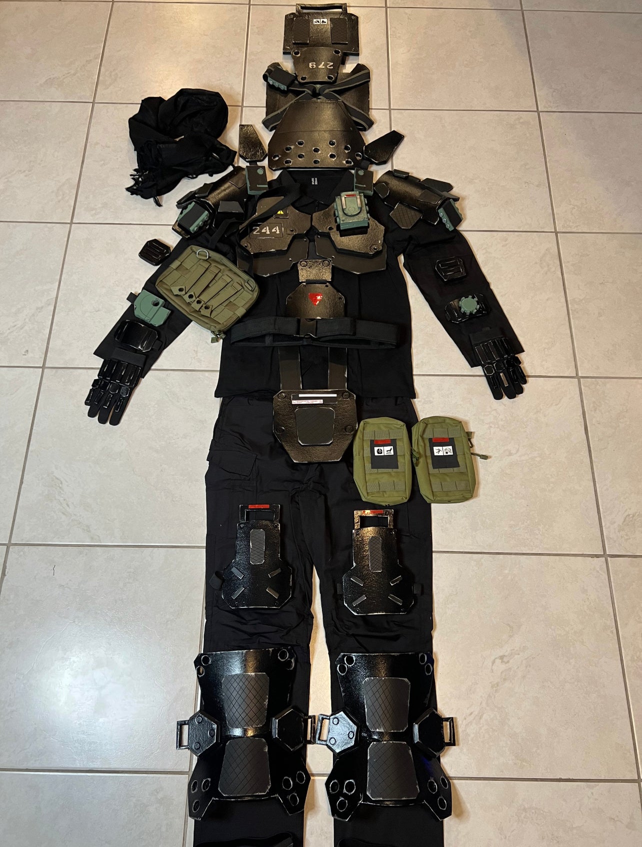 Titanfall Pilot Costume Set